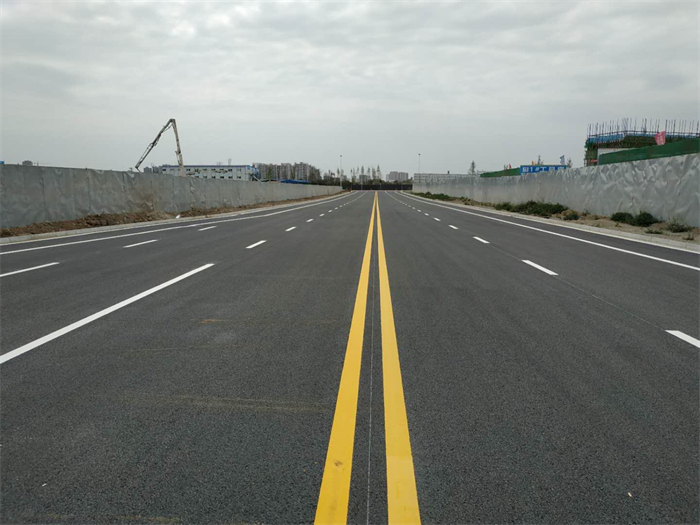 瀾滄江路（天山路至秦嶺山路）